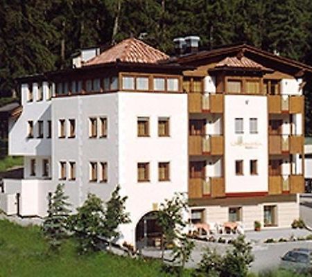 Hotel Laerchenhain Сан-Валентіно-Алла-Мута Екстер'єр фото